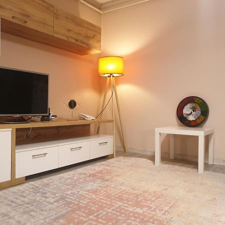 Olivia'S Studio - Apartment ياش المظهر الخارجي الصورة